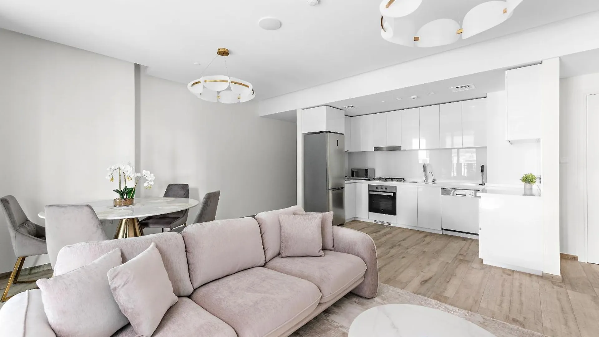 Vayk - Stylish Brand New 1 Bd With Terrace In Business Bay Apartment Dubai