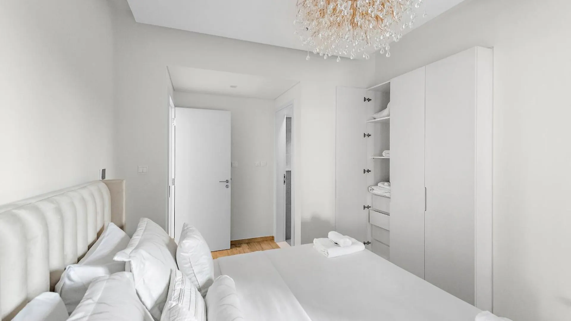 Vayk - Stylish Brand New 1 Bd With Terrace In Business Bay Apartment Dubai 0*,  United Arab Emirates