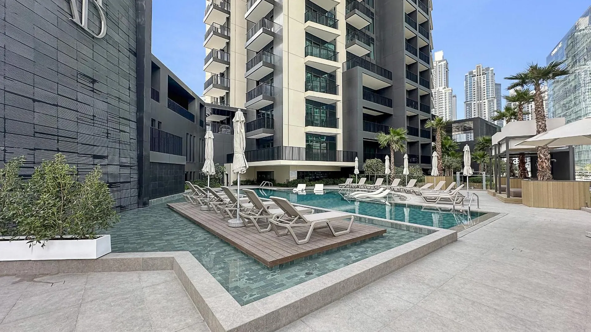 Vayk - Stylish Brand New 1 Bd With Terrace In Business Bay Apartment Dubai