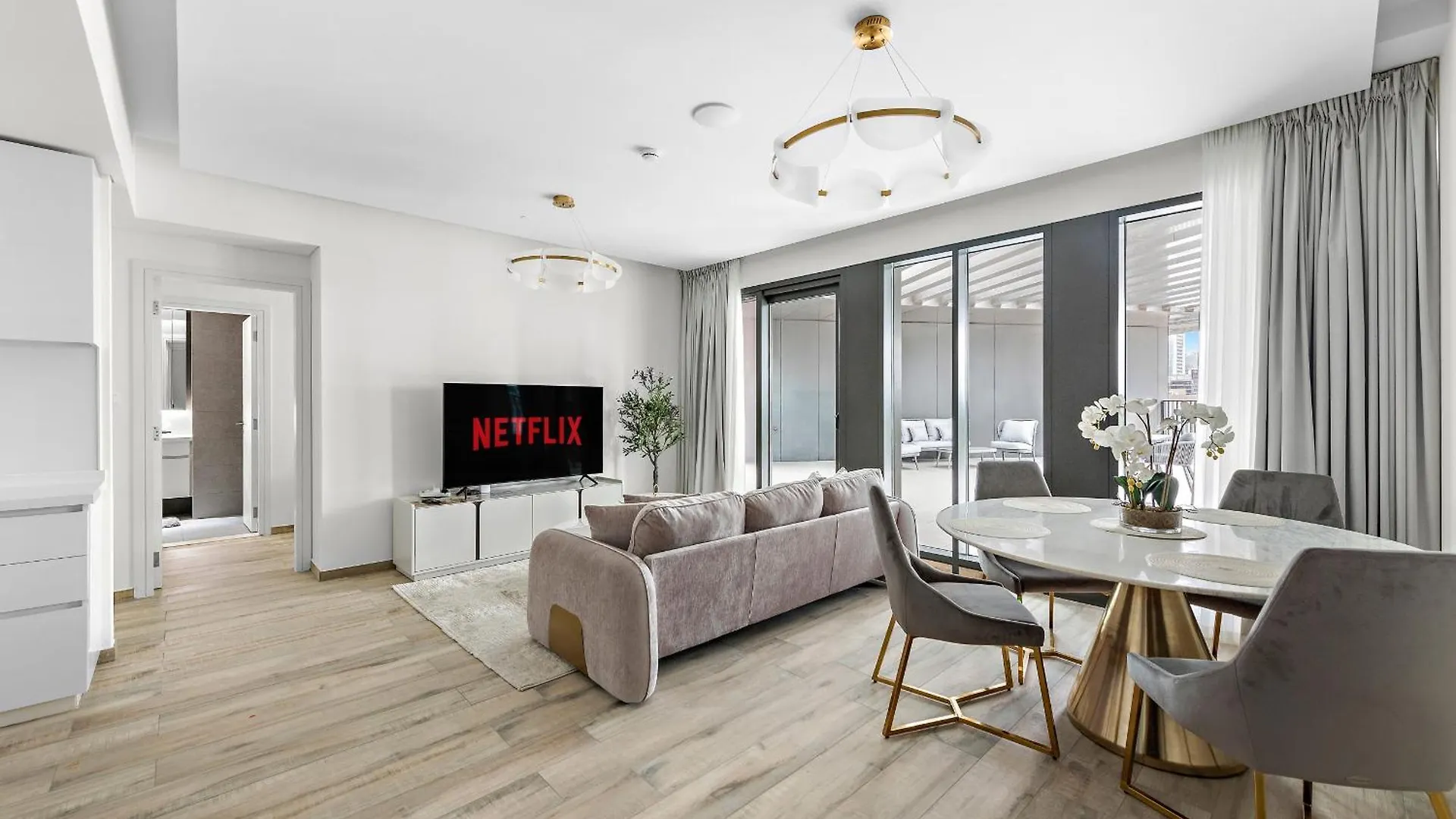 Vayk - Stylish Brand New 1 Bd With Terrace In Business Bay Apartment Dubai